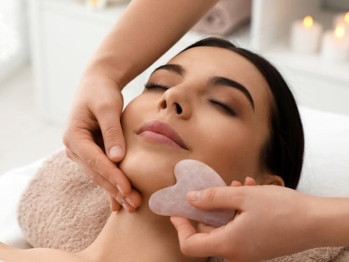 Ice Globe Lymphatic Facial